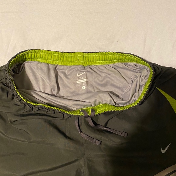 Nike training shorts - Picture 3 of 3